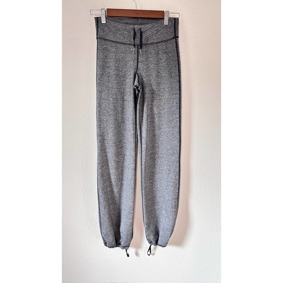 Lululemon Cinchable Cuff High-Rise Jogger Size 4 - Picture 2 of 6